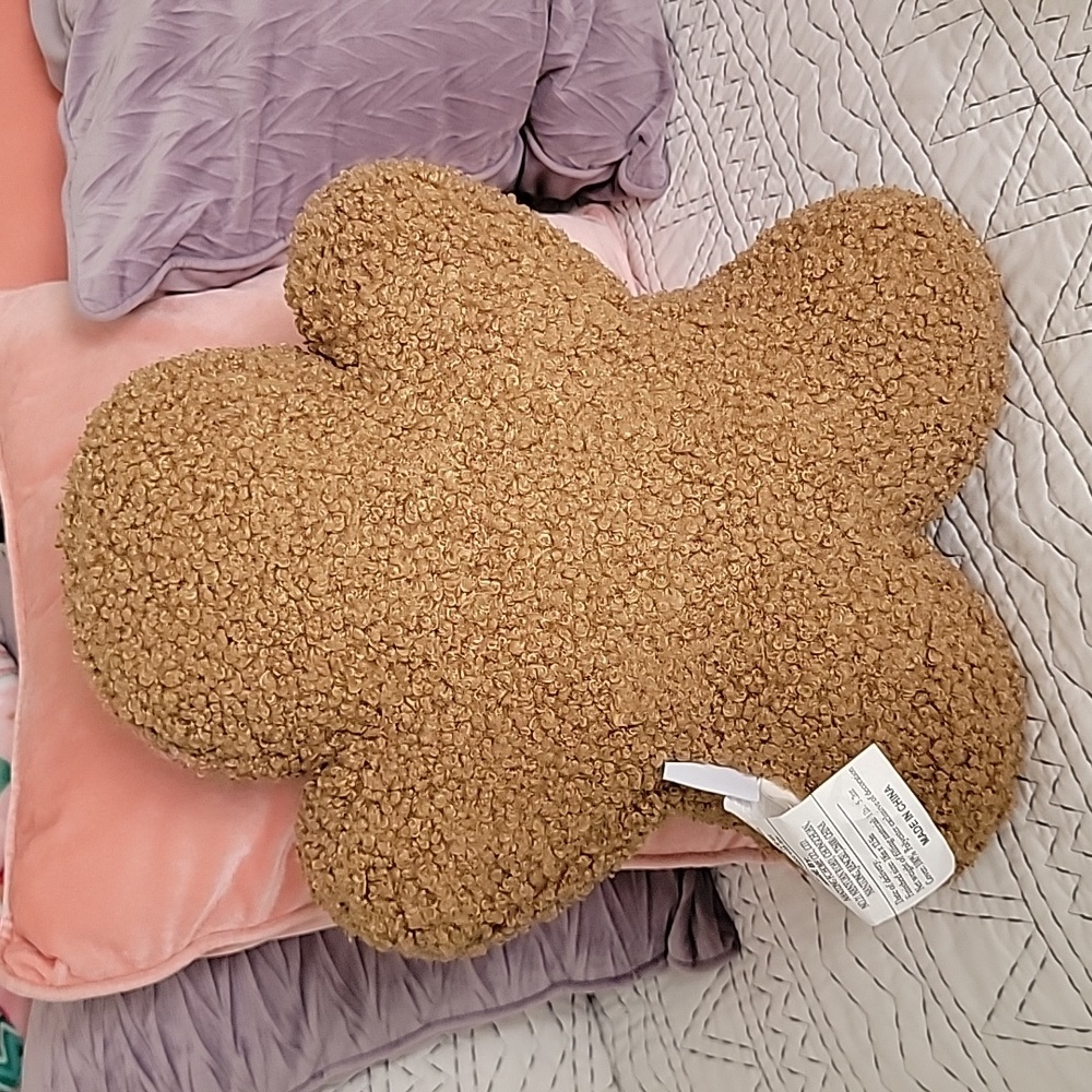 Cupcakes & cashmere gingerbread pillow - Picture 2 of 3